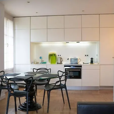 Apartment Moderne 2 Pieces En Plein Au Bord De Seine *